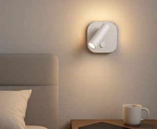 מנורת קיר דקורטיבית לקריאה בסיס מרובע