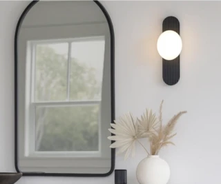 מנורת קיר דקורטיבית דגם 24021 קרם/שחור